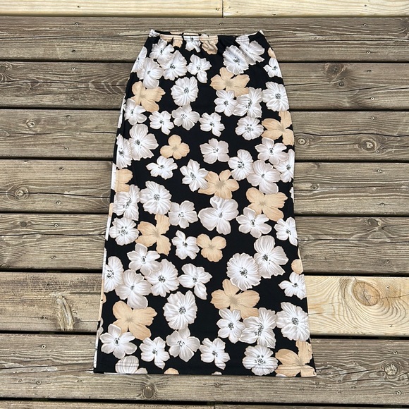 Jaclyn Smith Dresses & Skirts - vintage floral maxi skirt